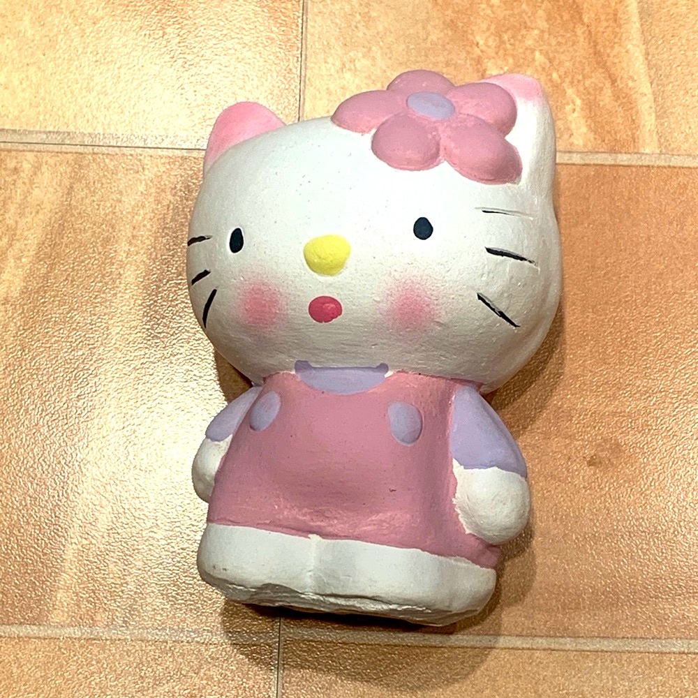 NWOT Vintage Hello Kitty Sanrio Ceramic Figurine Coin/Money Piggy Bank